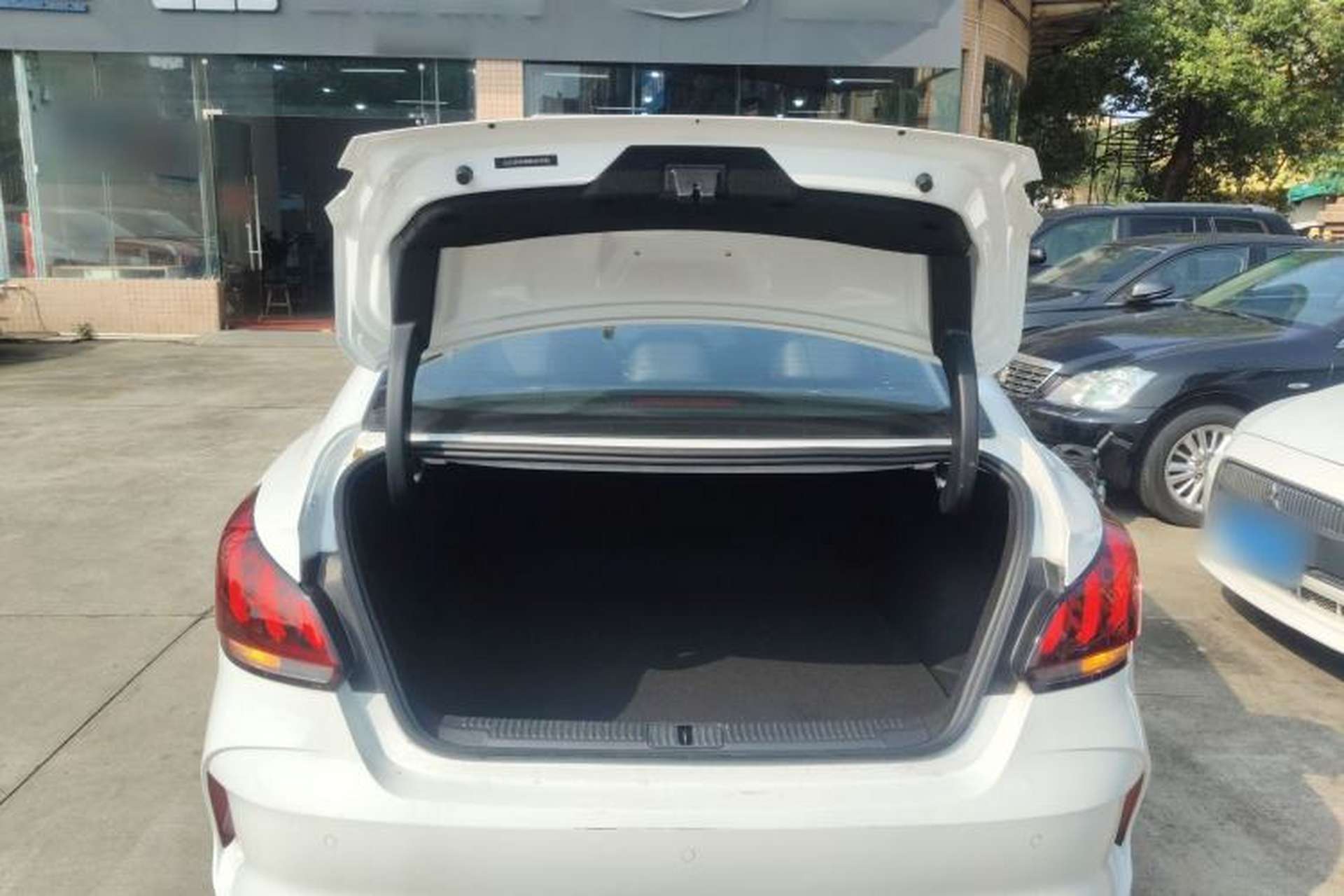 Used MG 5 2021 Revised Version 180 DVVT CVT Youth Luxury Edition Trunk