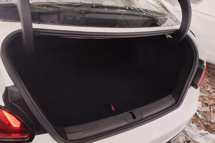 Used MG 5 2021 Revised Version 180 DVVT CVT Youth Luxury Edition Trunk