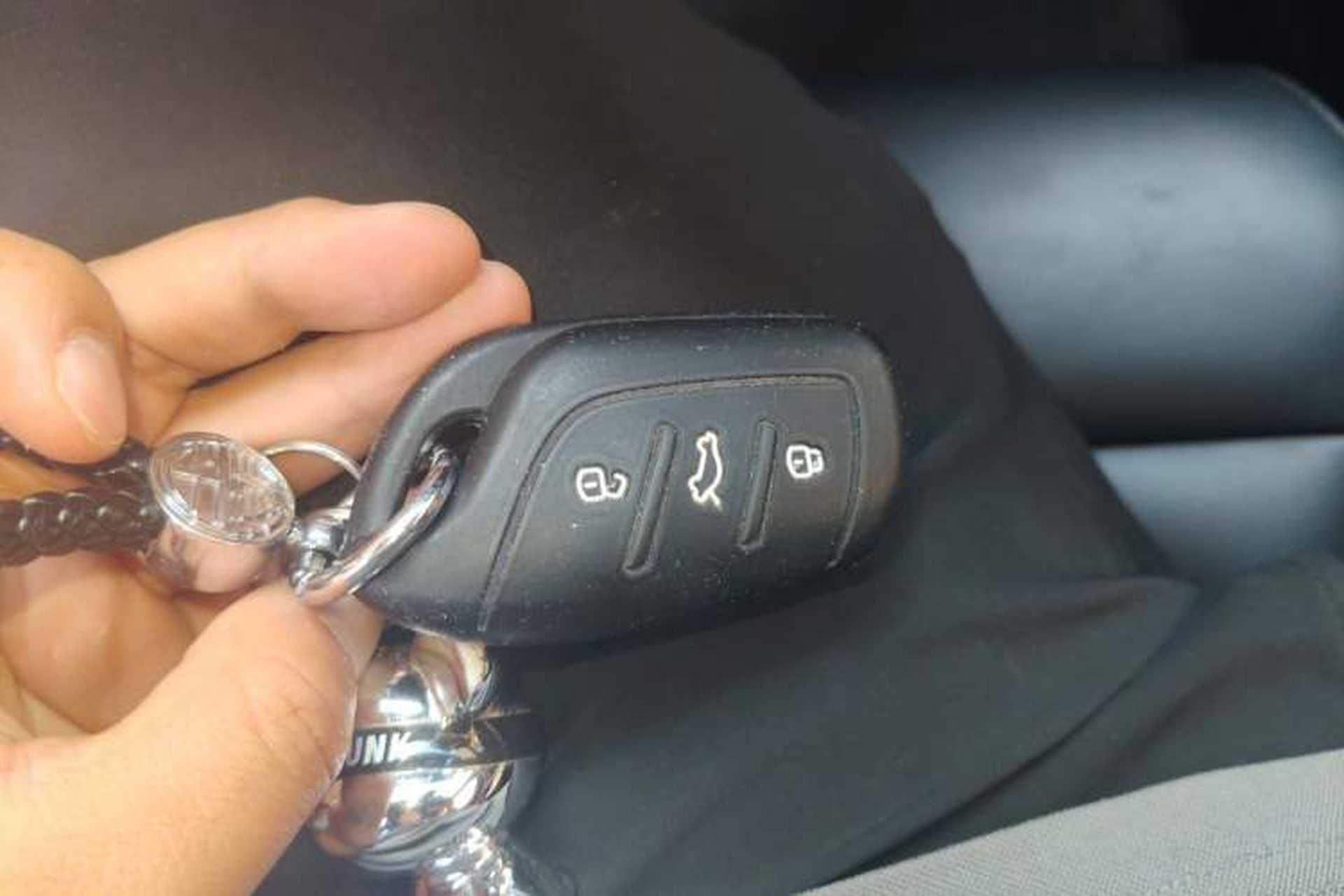 Used MG 5 2021 Revised Version 180 DVVT CVT Youth Luxury Edition Vehicle Key