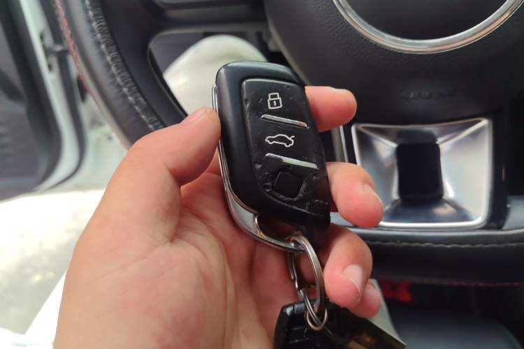 Used MG 5 2021 180 DVVT CVT Youth Luxury Edition Vehicle Key