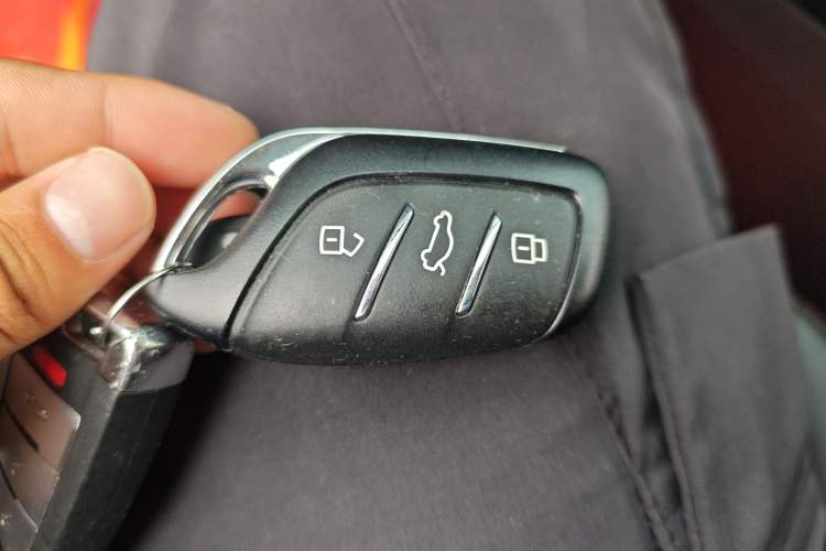 Used MG 5 2021 180 DVVT CVT Youth Luxury Edition Vehicle Key