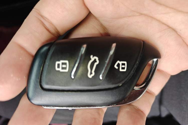 Used MG 5 2021 Revised Version 180 DVVT CVT Youth Luxury Edition Vehicle Key