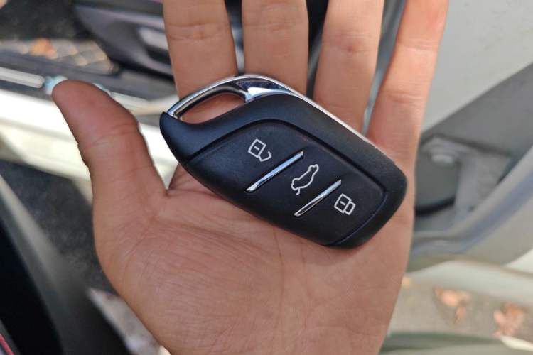 Used MG 5 2021 Revised Version 180 DVVT CVT Youth Luxury Edition Vehicle Key