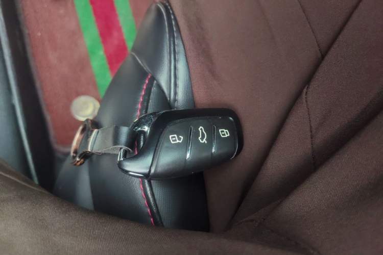 Used MG 5 2021 Revised Version 180 DVVT CVT Youth Luxury Edition Vehicle Key