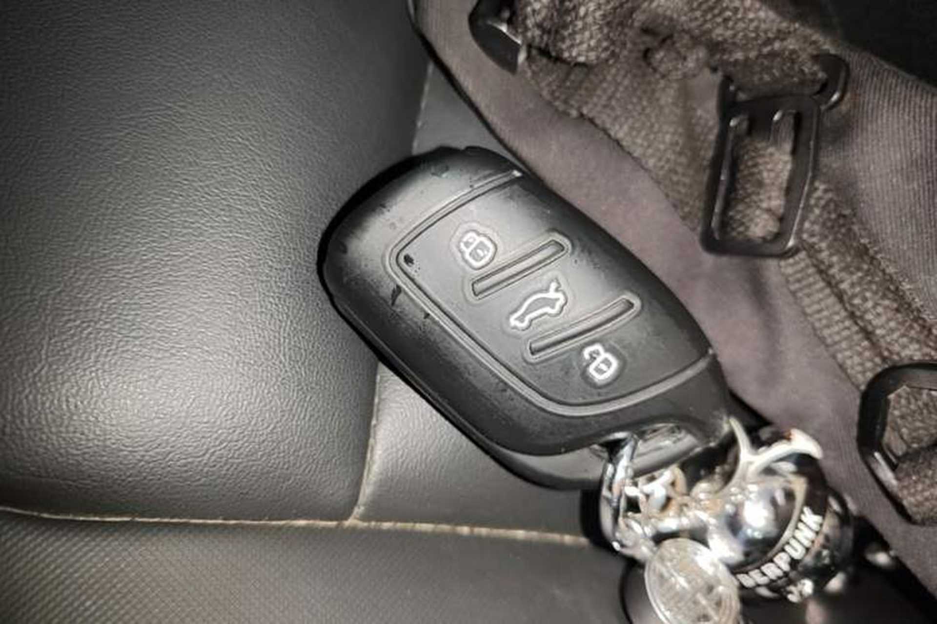 Used MG 5 2021 Revised Version 180 DVVT CVT Youth Luxury Edition Vehicle Key