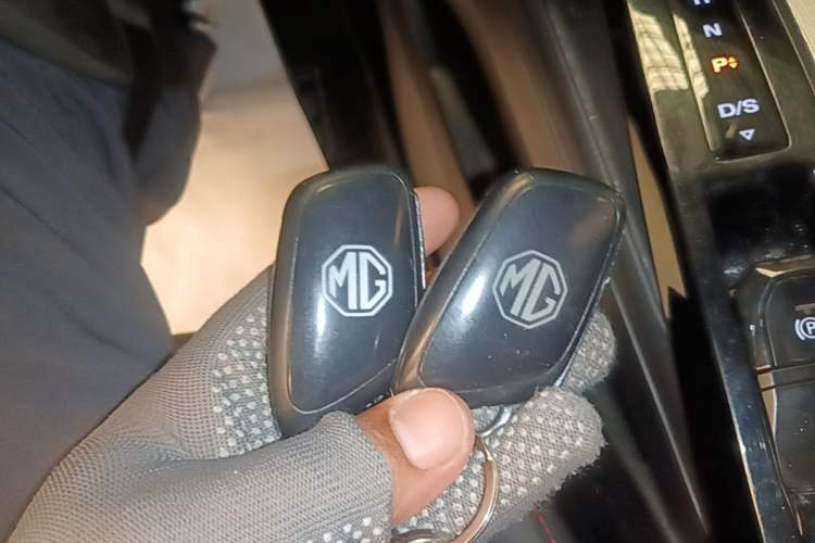 Used MG 5 2021 Revised 300TGI DCT Qingshè Luxurious Enjoyment Edition Vehicle Key