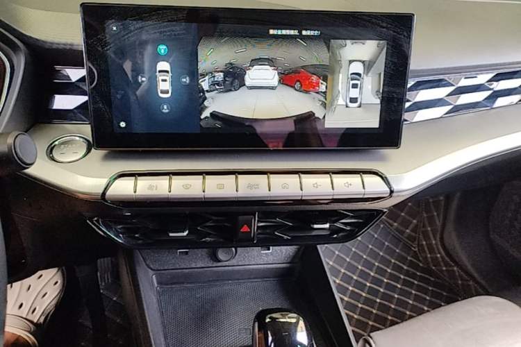 Used MG 5 2021 180 DVVT CVT Youth Luxury Edition Audio And AC Panel