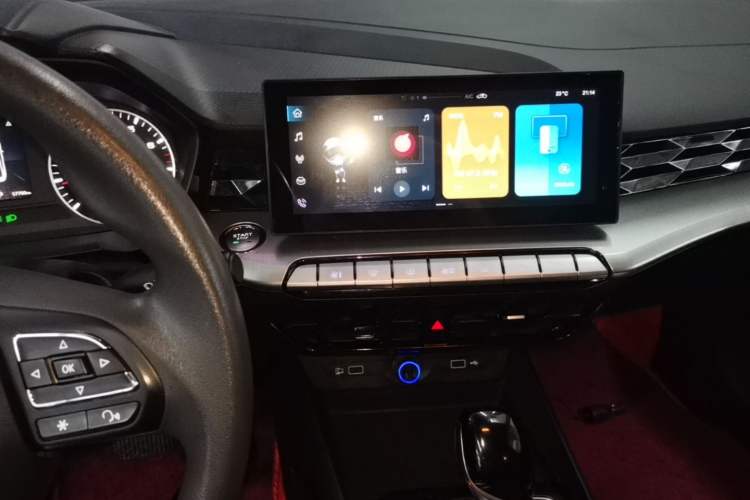 Used MG 5 2021 180 DVVT CVT Youthful Style Edition Audio And AC Panel