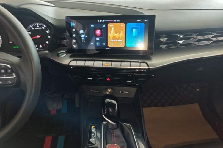 Used MG 5 2021 180 DVVT CVT Youthful Style Edition Audio And AC Panel