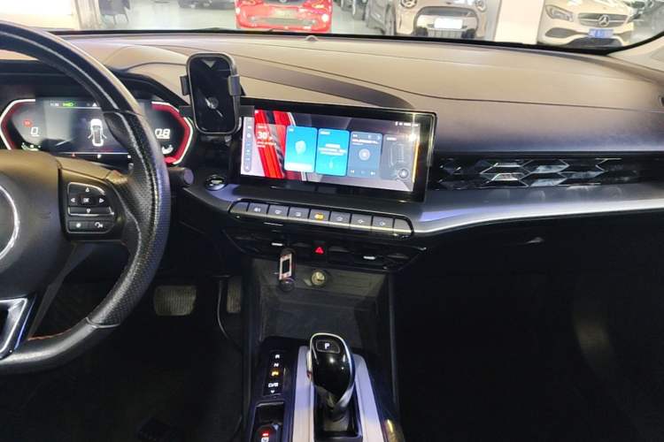 Used MG 5 2021 Revised 300TGI DCT Qingshè Luxurious Enjoyment Edition Audio And AC Panel