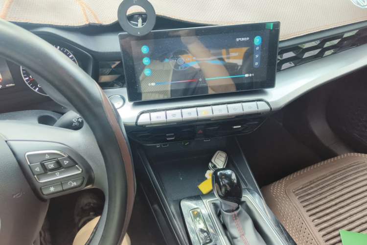 Used MG 5 2021 180 DVVT CVT Youthful Style Edition Audio And AC Panel
