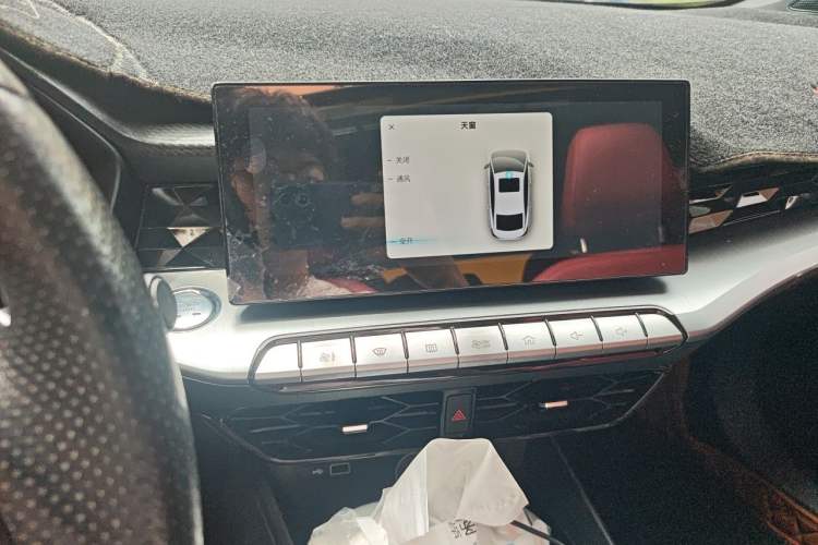 Used MG 5 2021 300TGI DCT Elegant Luxury Edition Audio And AC Panel
