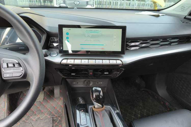 Used MG 5 2021 180 DVVT CVT Youth Luxury Edition Audio And AC Panel