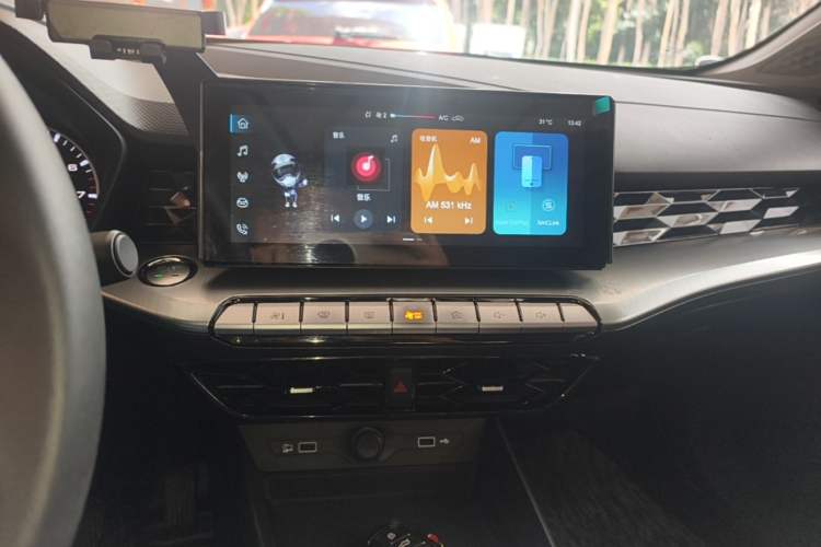 Used MG 5 2021 300TGI DCT Elegant & Trendy Edition Audio And AC Panel