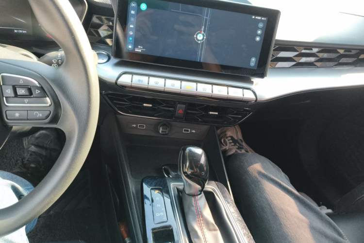 Used MG 5 2021 180 DVVT CVT Youth Luxury Edition Audio And AC Panel