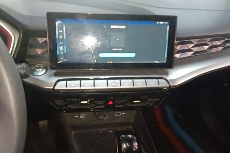Used MG 5 2021 180 DVVT CVT Youth Luxury Edition Audio And AC Panel