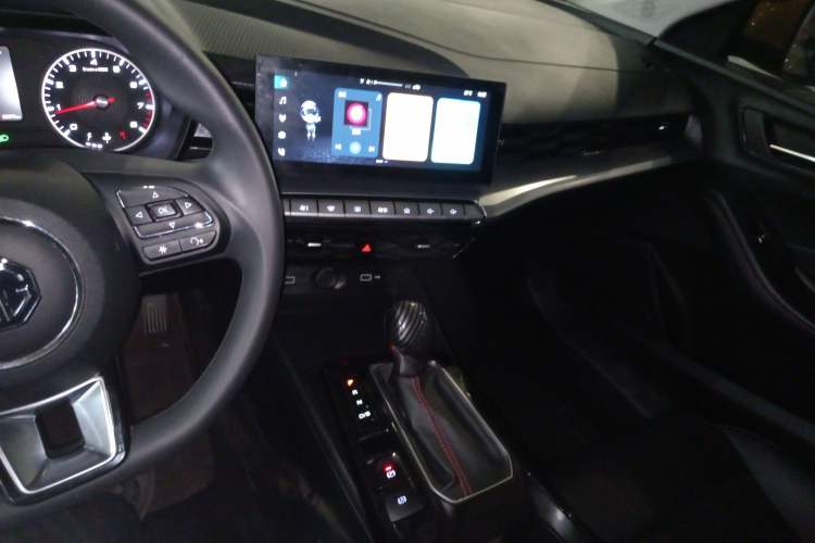 Used MG 5 2021 180 DVVT CVT Youthful Style Edition Audio And AC Panel