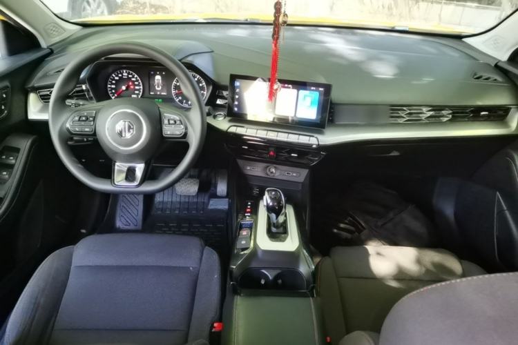 Used MG 5 2021 300TGI DCT Elegant & Trendy Edition Center Console