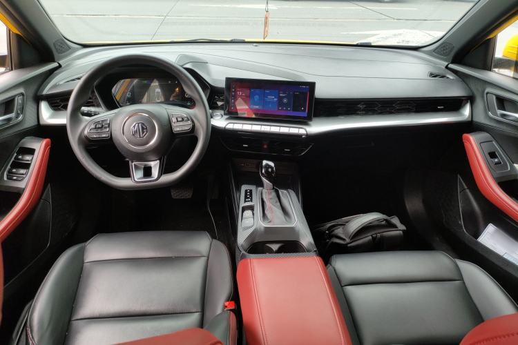 Used MG 5 2021 Revised Version 180 DVVT CVT Youth Luxury Edition Center Console