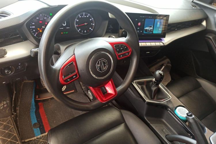 Used MG 5 2021 180 DVVT Manual Youth Luxury Edition Center Console
