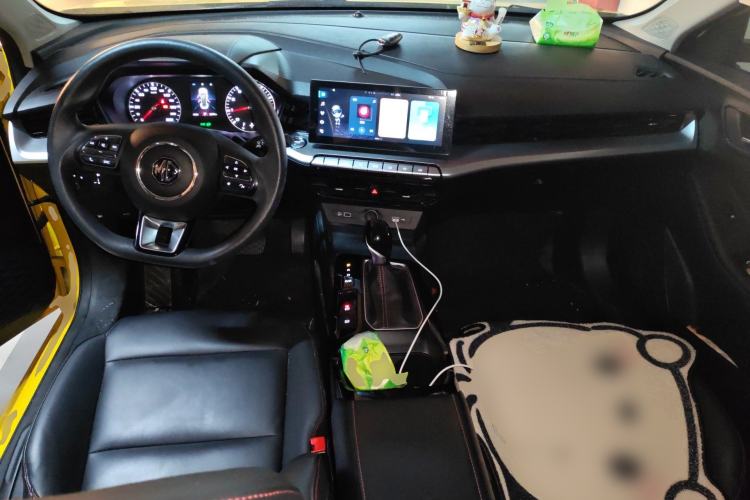 Used MG 5 2021 180 DVVT CVT Youth Luxury Edition Center Console