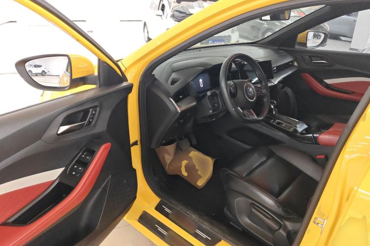 Used MG 5 2021 180 DVVT CVT Youth Luxury Edition Driver Seat