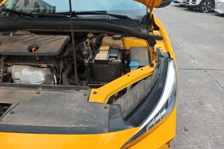 Used MG 5 2021 180 DVVT Manual Youth Luxury Edition Engine Bay Left