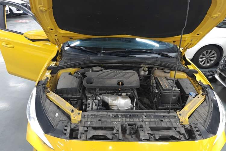 Used MG 5 2021 180 DVVT CVT Youth Luxury Edition Engine Bay Right
