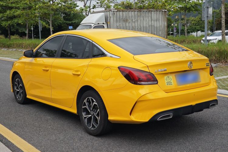 Used MG 5 2021 180 DVVT Manual Youth Luxury Edition Exterior 4