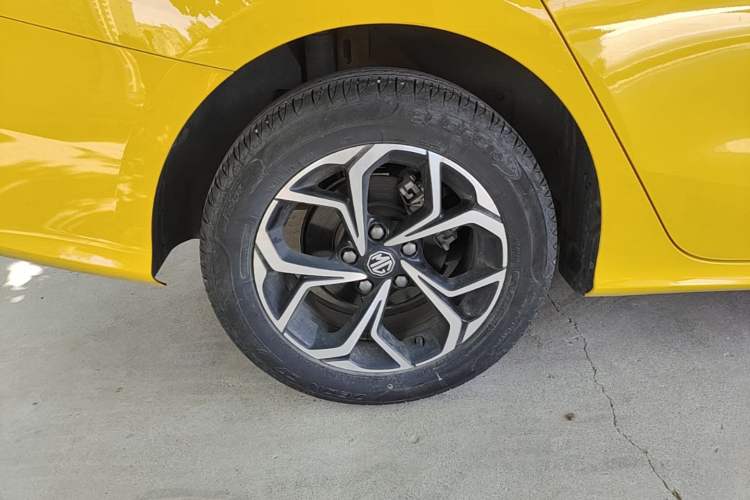 Used MG 5 2021 180 DVVT CVT Youth Luxury Edition Exterior 5