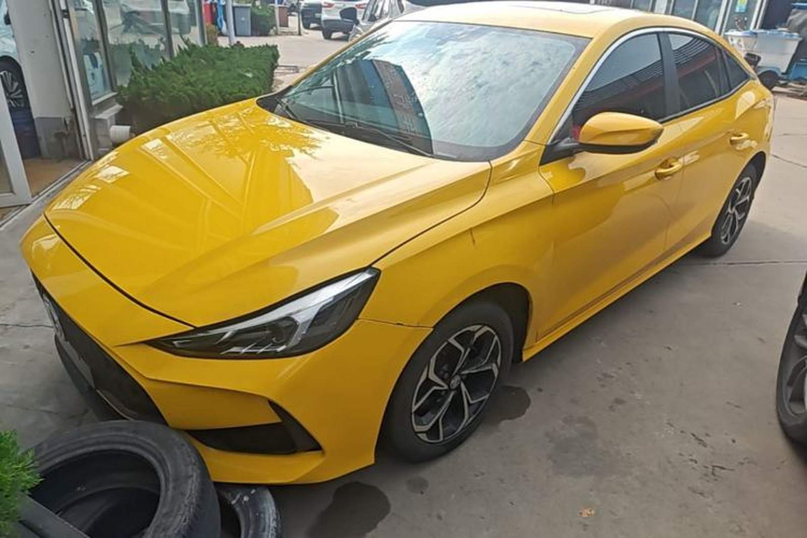 Фото MG с площадки