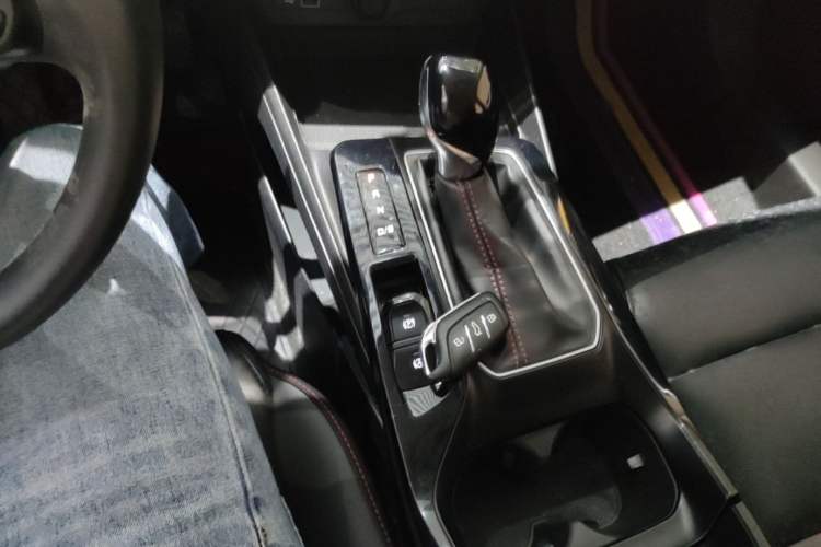 Used MG 5 2021 Revised Version 180 DVVT CVT Youth Luxury Edition Gear Lever