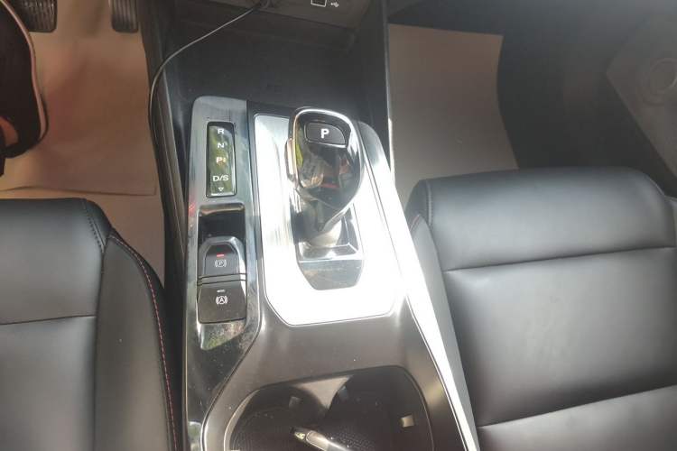 Used MG 5 2021 300TGI DCT Luxury Flagship Edition Gear Lever