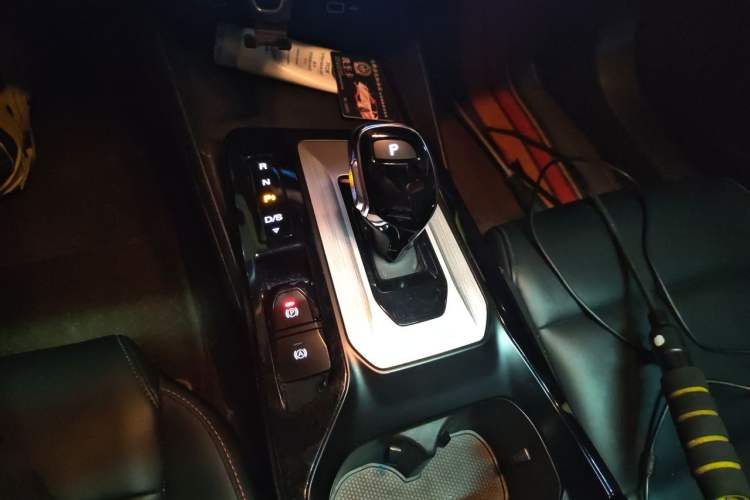 Used MG 5 2021 300TGI DCT Luxury Flagship Edition Gear Lever