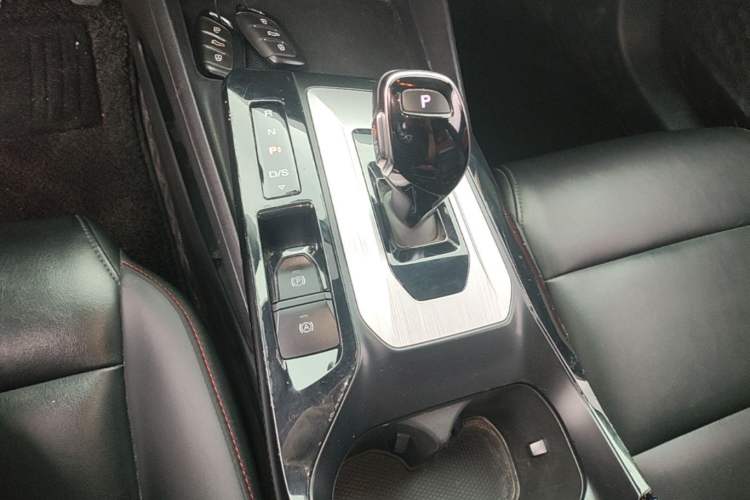 Used MG 5 2021 300TGI DCT Elegant Luxury Edition Gear Lever