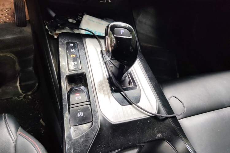 Used MG 5 2021 300TGI DCT Elegant Luxury Edition Gear Lever