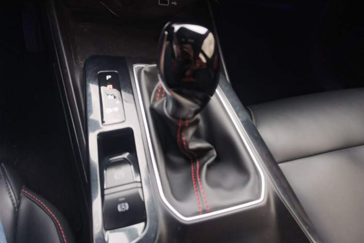 Used MG 5 2021 180 DVVT CVT Youth Luxury Edition Gear Lever