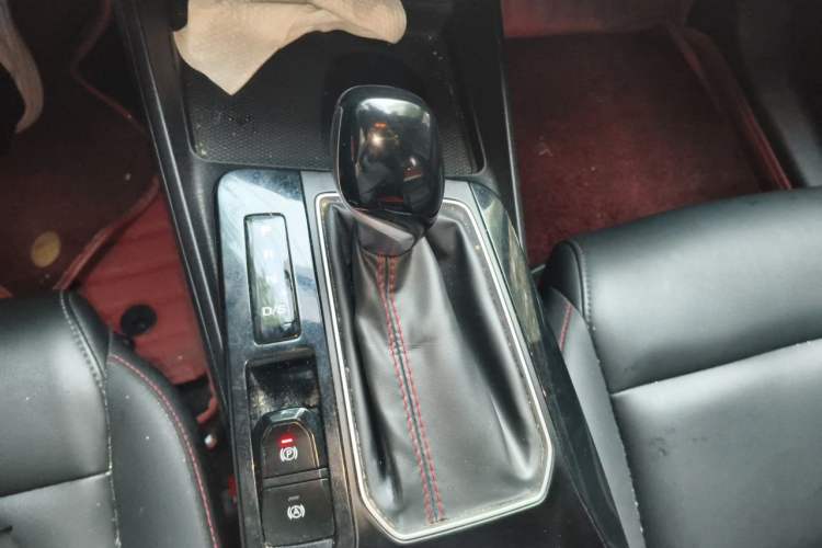 Used MG 5 2021 180 DVVT CVT Youth Luxury Edition Gear Lever