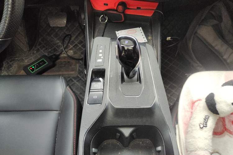 Used MG 5 2021 300TGI DCT Elegant Luxury Edition Gear Lever