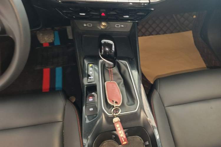 Used MG 5 2021 180 DVVT CVT Youthful Style Edition Gear Lever