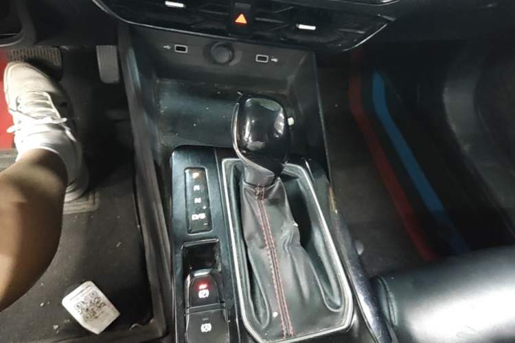 Used MG 5 2021 180 DVVT CVT Youth Luxury Edition Gear Lever