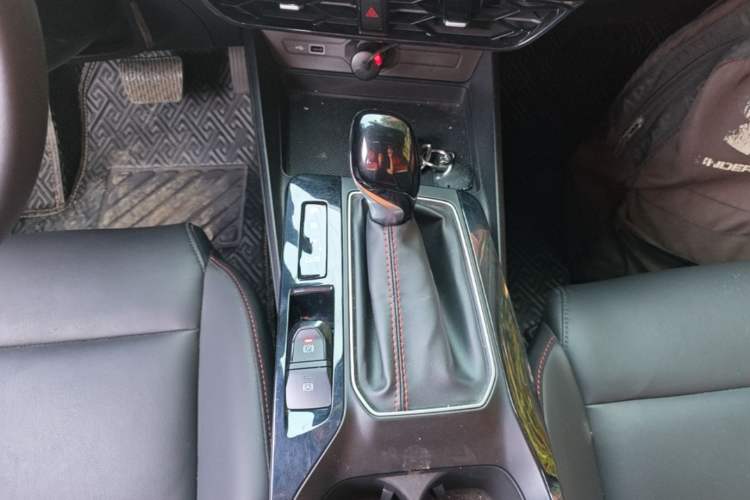 Used MG 5 2021 Revised Version 180 DVVT CVT Youth Luxury Edition Gear Lever