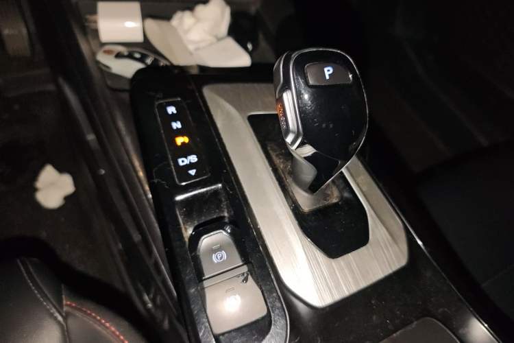 Used MG 5 2021 300TGI DCT Luxury Flagship Edition Gear Lever