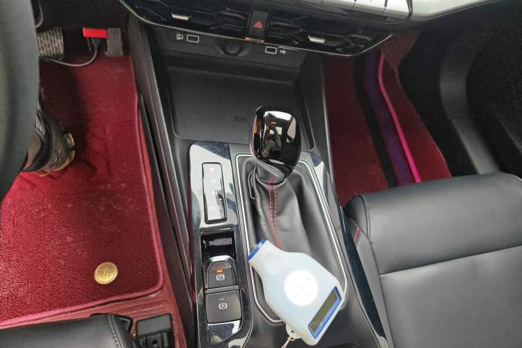 Used MG 5 2021 180 DVVT CVT Youth Luxury Edition Gear Lever
