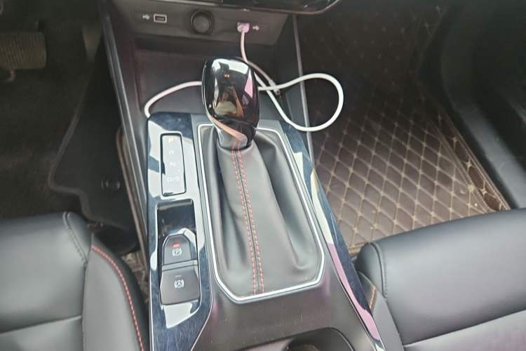 Used MG 5 2021 Revised Version 180 DVVT CVT Youth Luxury Edition Gear Lever