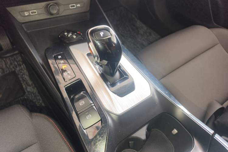 Used MG 5 2021 300TGI DCT Elegant & Trendy Edition Gear Lever