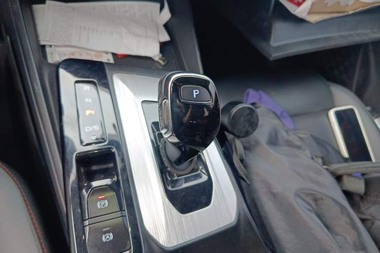 Used MG 5 2021 180 DVVT CVT Youth Luxury Edition Gear Lever