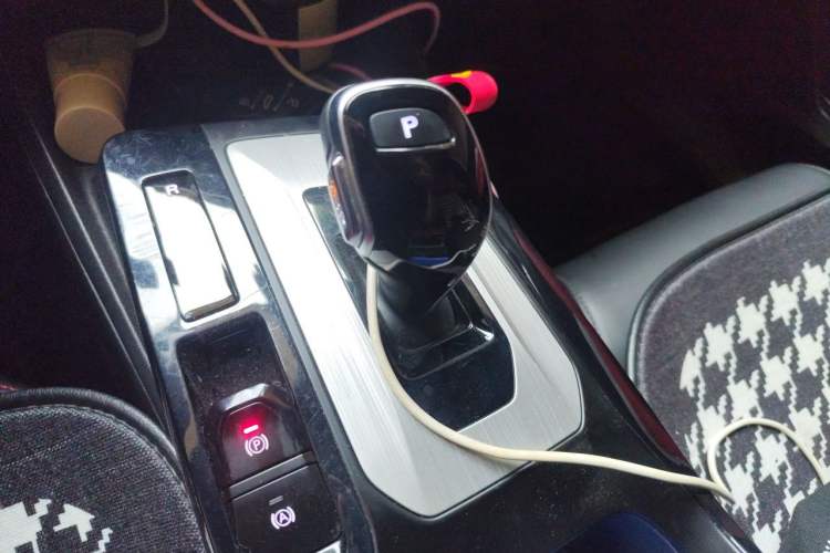 Used MG 5 2021 300TGI DCT Luxury Flagship Edition Gear Lever