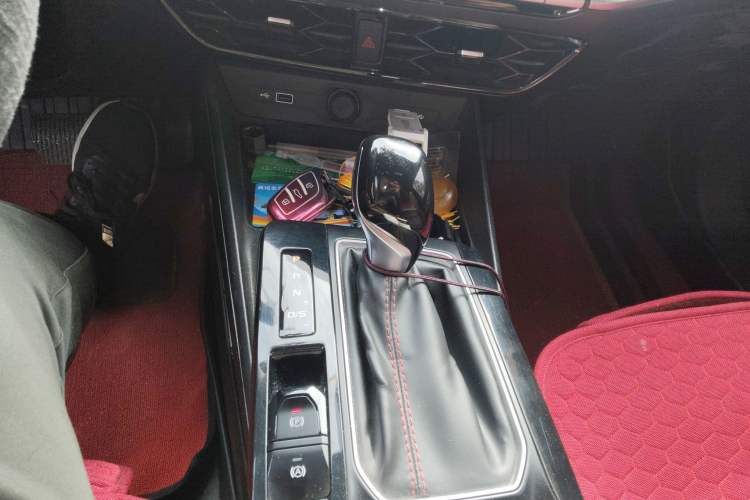 Used MG 5 2021 180 DVVT CVT Youth Luxury Edition Gear Lever