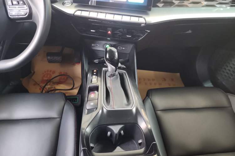 Used MG 5 2021 180 DVVT CVT Youth Luxury Edition Gear Lever